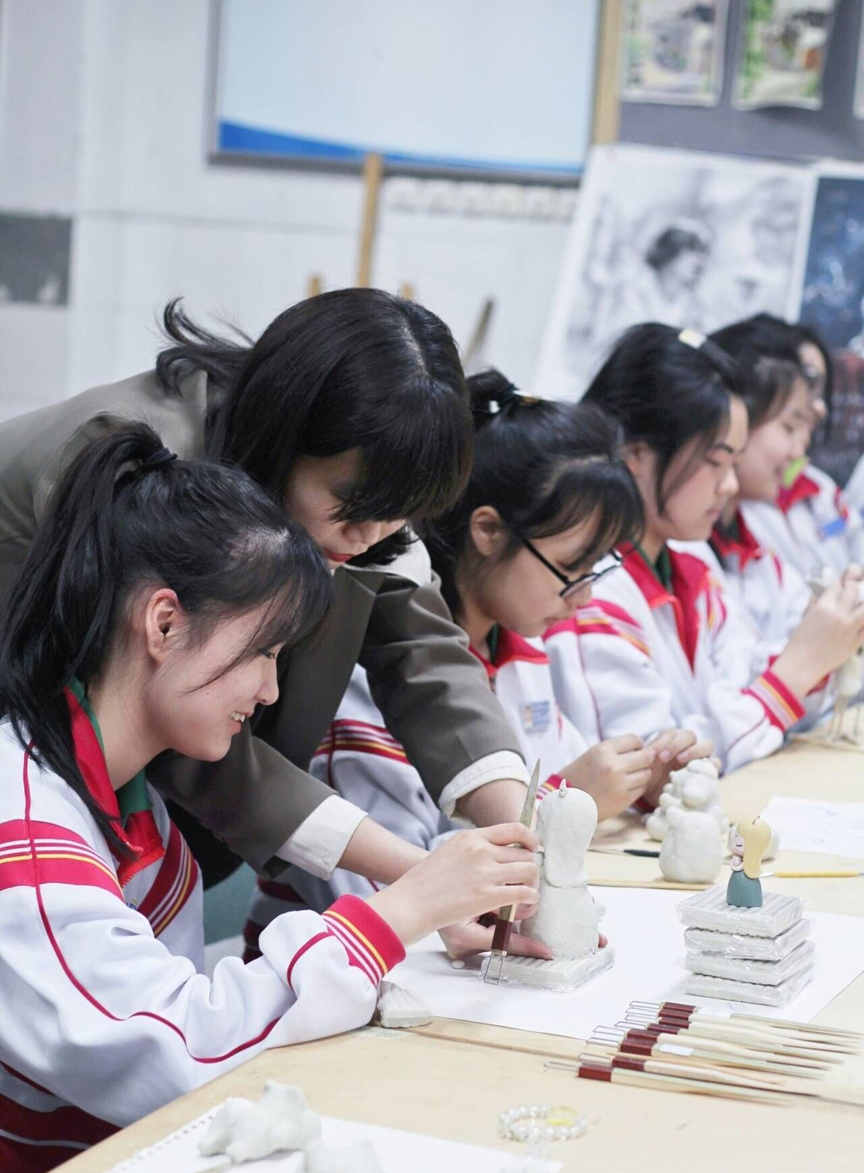 成都市礼仪职业中学举行工艺美术专业普通高考誓师大会