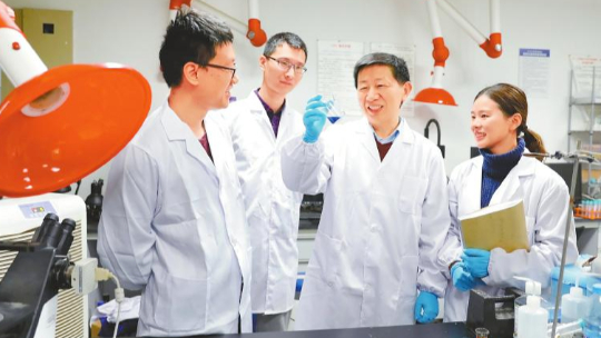 《四川日报》整版报道：奋力书写四川教育发展的时代答卷